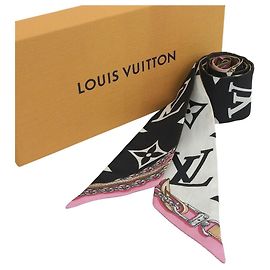 Lenço Louis Vuitton Monogram Bandeau BB Ultimate Preto