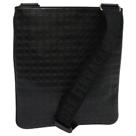 Salvatore Ferragamo Cuir Vintage Noir