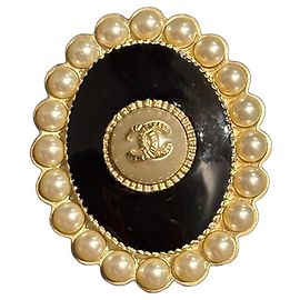 Chanel CC Logo Perlenbrosche Schwarz Weiß
