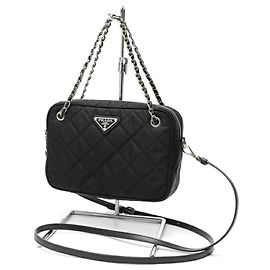 Bolsa de ombro em nylon acolchoado Prada Preto