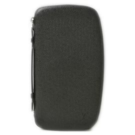 Louis Vuitton Taiga Long Wallet in Ardoise Grey