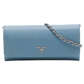 Carteira com corrente em Saffiano azul Prada Azul Azul claro