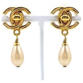 Boucles d'oreilles Chanel Coco Mark Turnlock Motif Autre