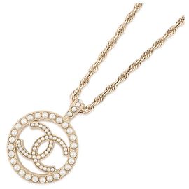 Colar Chanel Coco Mark Círculo de Falsa Pérola Dourado