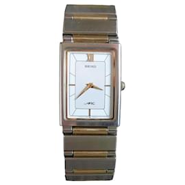 Seiko Arc Quartz Rectangular Watch Ref. 7320-6360 Silvery Golden
