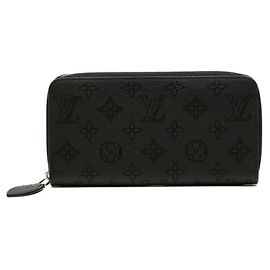 Louis Vuitton Monogram Mahina Zippy Wallet Black