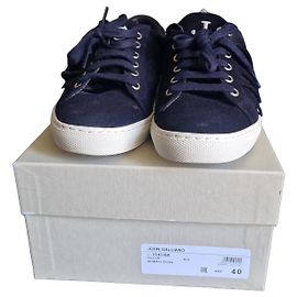 John Galliano Baskets Basses en Daim Bleu Marine Bleu