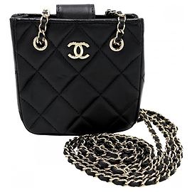 Borsa a tracolla Chanel in pelle nera trapuntata Nero
