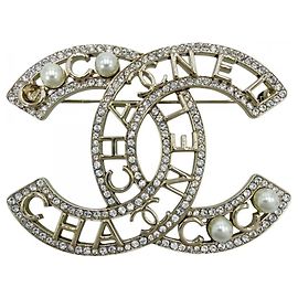 Chanel Silberbrosche mit Kunstperle und Strass Silber