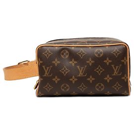 Louis Vuitton Marrom Monogram Locker Dopp Kit Clutch Marrom
