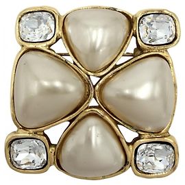 Broche Chanel dourada com pérolas falsas e strass Dourado
