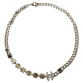 Colar Chanel em ouro e strass Dourado