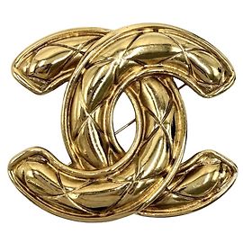 Chanel Vintage Matelassé Gold Brooch Golden
