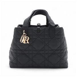 Dior Sac cabas Toujours Medium en cuir de veau Macrocannage Black Noir