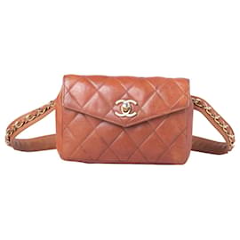 Riñonera de piel de cordero con logotipo CC Chanel Camel Camello