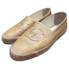 Chanel Espadrilles CC de Charol - Beige Beige