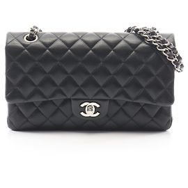 Borsa a tracolla Chanel Matelassé Double Flap Nero