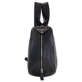 Mochila Prada 2VZ099 Triangle em couro Preto