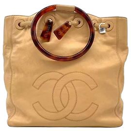Bolsa Tote Chanel em Couro Bege Bege