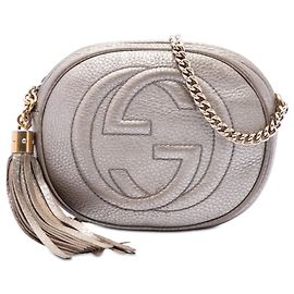 Gucci Bolsa Transversal Soho de Corrente em Pele de Vitelo Granulada Metálica Dourada Mini Dourado