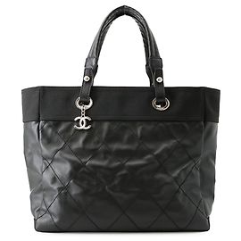 Chanel Matelassé Paris Biarritz Tote MM Nero