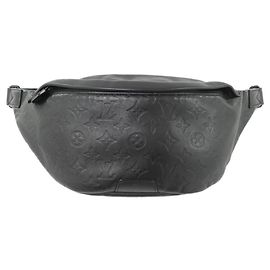 Louis Vuitton Monogram Shadow Discovery Bumbag M44388 Black