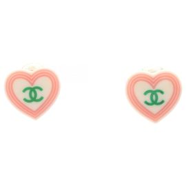 Brincos de clip Chanel Coco Mark Heart Rosa Branco Verde