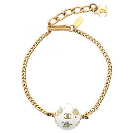 Chanel Coco Mark Charm-Armband Weiß Golden