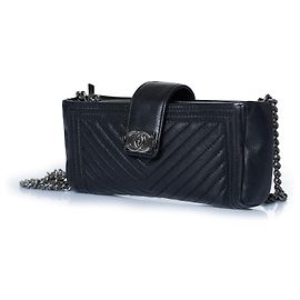 Chanel, Le boy chevron phone holder pouch Black