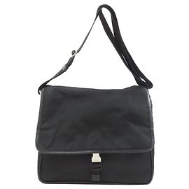 Bolsa de Ombro Prada V166 Logo Hardware Preto