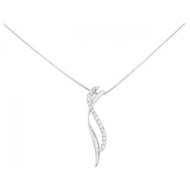 Autre Marque Platinum Diamond Necklace Silvery