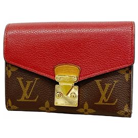 Cartera tríptico Louis Vuitton en Cerise Fucsia
