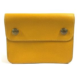 Hermès Riñonera de cuero Courchevel amarillo Hermes Amarillo