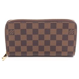 Louis Vuitton Zippy Wallet Brown