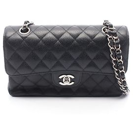 Borsa a tracolla Chanel Matelassé Double Flap Nero