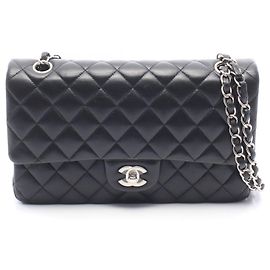 Borsa a tracolla Chanel Matelassé Double Flap Nero