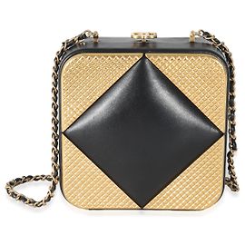 Pochette Chanel Black Lambskin Gold Metal Square CC Autre