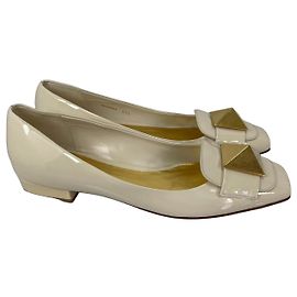 Valentino Garavani Sapatilhas de couro One Stud - Bege Bege