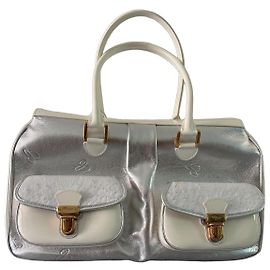 Chopard Silver and White Leather Handbag with Textured Details White Silver hardware
