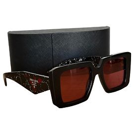 Gafas de sol Prada de acetato negro con lentes rojas Negro Roja