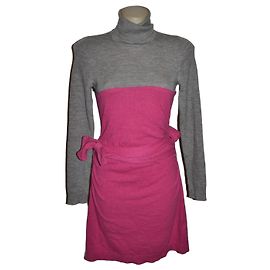 Love Moschino Robe courte en maille bicolore Rose Gris