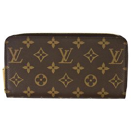 Louis Vuitton Zippy Wallet in Monogram Canvas Monogram