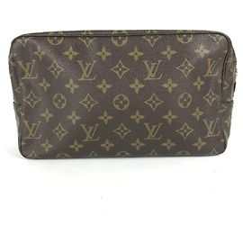 Louis Vuitton Monogram True Toilet 28 Multi Pouch Castaño Monograma