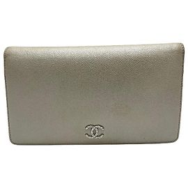 Chanel CC bifold wallet leather medium Beige