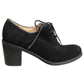Free Lance Derbies in Camoscio Nero