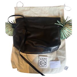 Bolsa Clutch Flamenco Loewe com tassel em couro de bezerro preto Preto