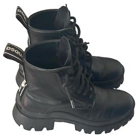 Dsquared2 Schnürstiefeletten aus schwarzem Leder Schwarz