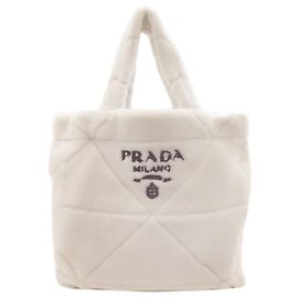 Prada gesteppte Shearling-Tote-Bag Weiß