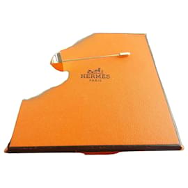 Hermès gold-plated steel brooch with a box Golden