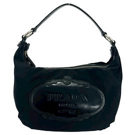 Bolsa de ombro em nylon e couro com logotipo em relevo Prada Preto